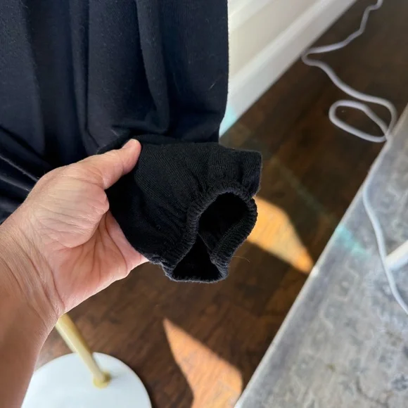 Beyond yoga, black woman’s wrapped up pullover sweatshirt, top size medium - Picture 11 of 15